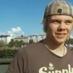 18-летний финн швырнул мобильный телефон на более 100 метров